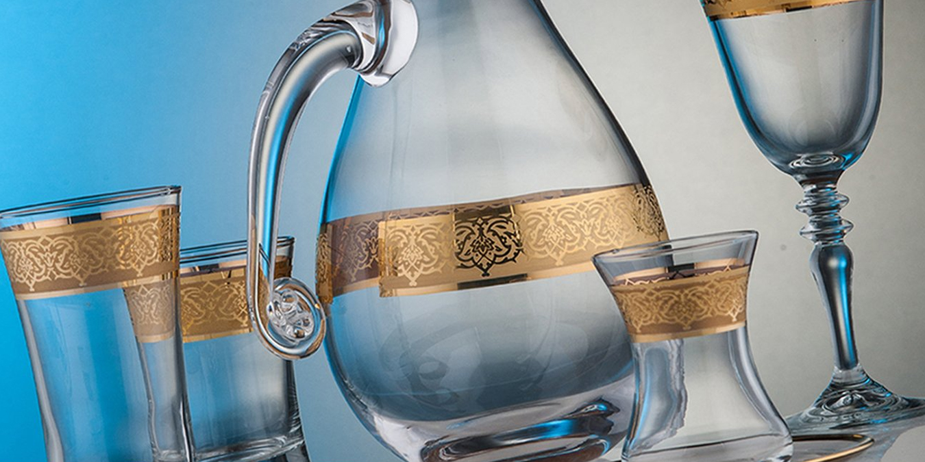 Altın İşlemeli Su Takımlarıyla Sofranız Renklenecek