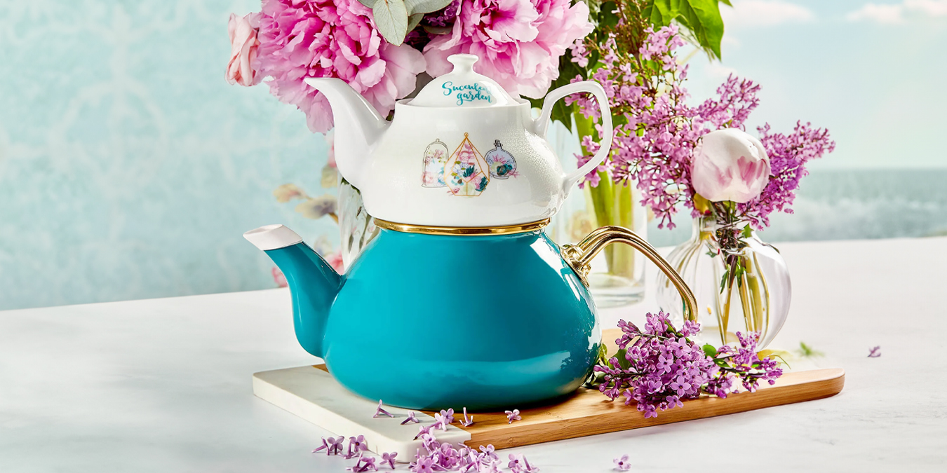 En İyi Çay Porselen ve Emaye Çaydanlıklarda Olur!