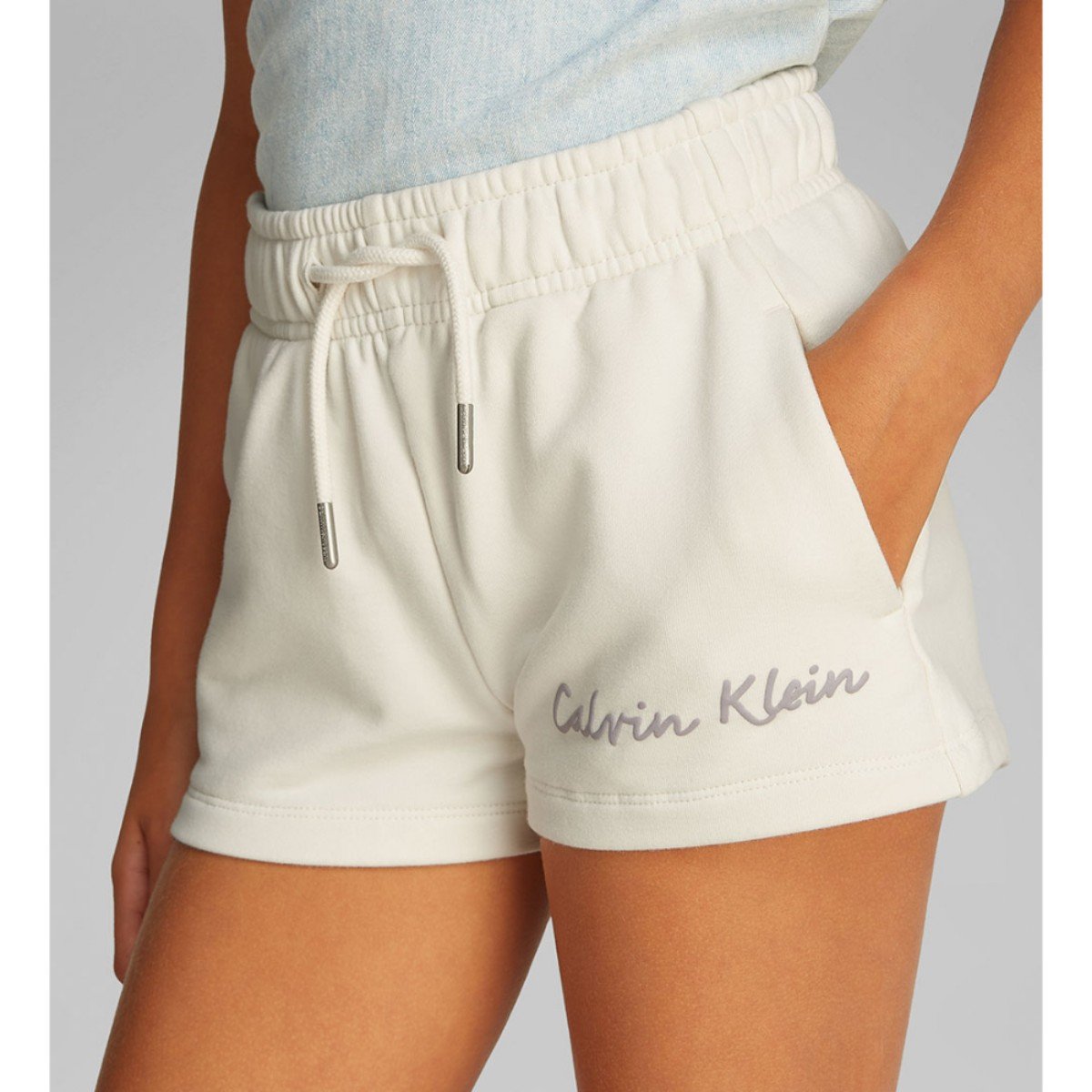 151699-0-ck-ig0ig02882-script-logo-hwk-kiz-cocuk-sort-014715385c31 Ck Ig0ıg02882 Scrıpt Logo Hwk Kız Çocuk Şort – BEYAZ - Görsel 1