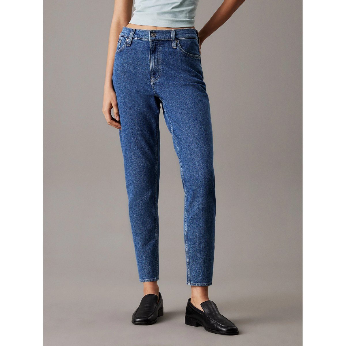 151783-0-ck-j20j225505-mom-jean-kadin-pantolon-014715385c31 Ck J20j225505 Mom Jean Kadın Pantolon – LACİVERT - Görsel 1