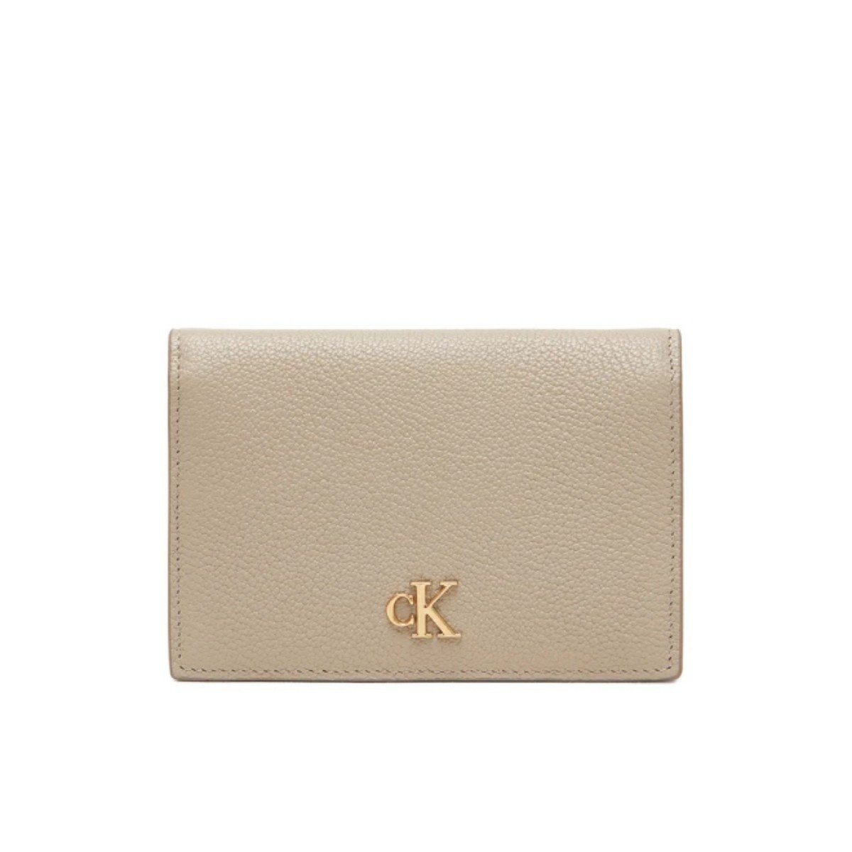 153180-0-ck-lv04f1063g-min-monogram-6cc-flap-cardcase-kadin-cuzdan-01034794e43b Ck Lv04f1063g Mın Monogram 6cc Flap Cardcase Kadın Cüzdan – KAHVERENGİ - Görsel 1