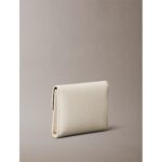 Ck Lv04f1062g Stone Lock Slouchy Lthr Trıfold Kadın Cüzdan – KAHVERENGİ - Görsel 2