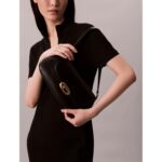 Ck Lv04f3146g Hardware Flap Shoulder Kadın Çanta – SİYAH