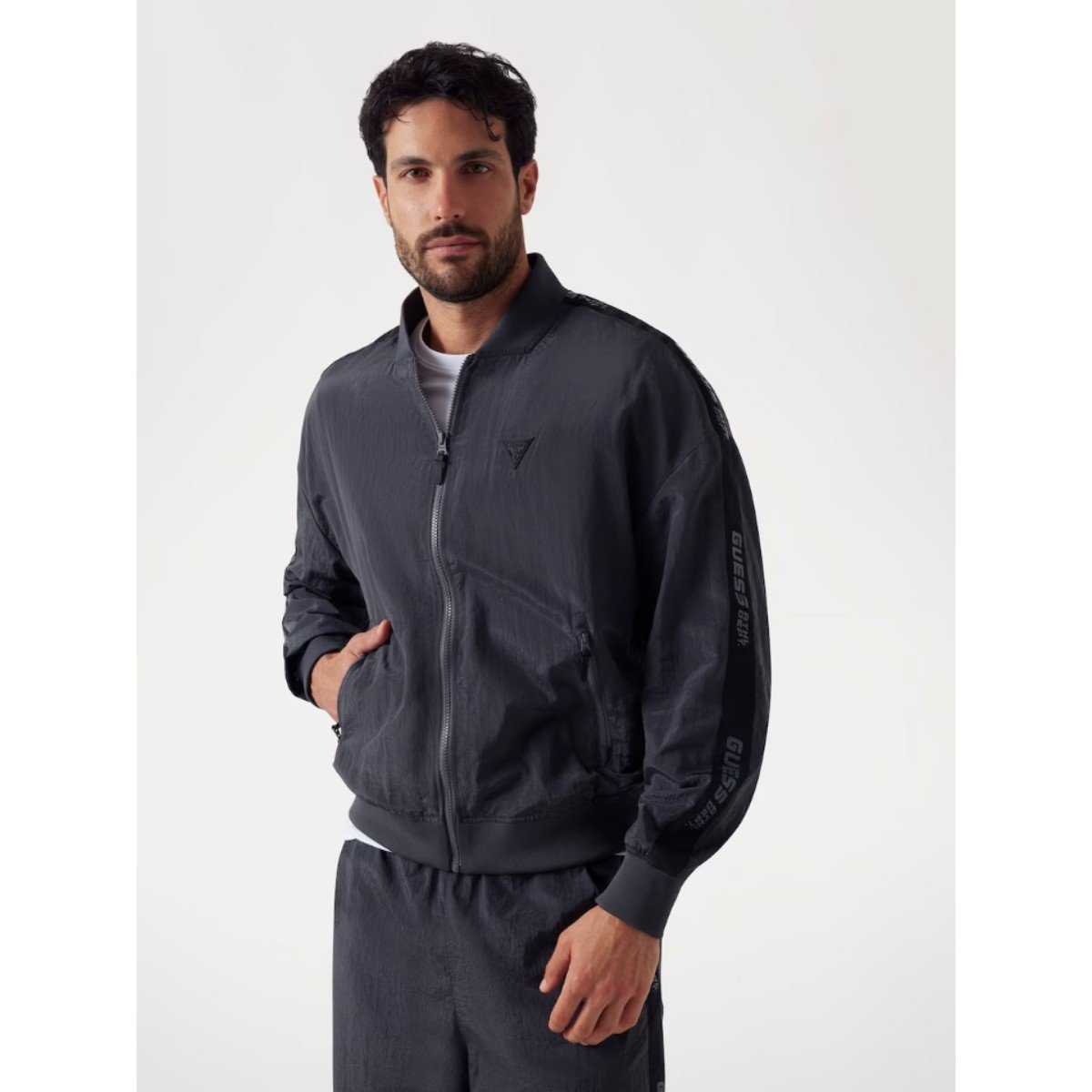 159145-0-guess-z5yq16wgac0-guerino-full-zip-tra-erkek-sweatshirt-01034794e43b Guess Z5yq16wgac0 Guerıno Full Zıp Tra Erkek Sweatshırt – ANTRASİT - Görsel 1