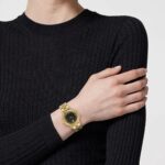 Versace Vrscve7f00623 Kadın Kol Saati – ALTIN - Görsel 5
