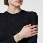 Versace Vrscve8ca0224 Kadın Kol Saati – ALTIN-GÜMÜŞ - Görsel 4