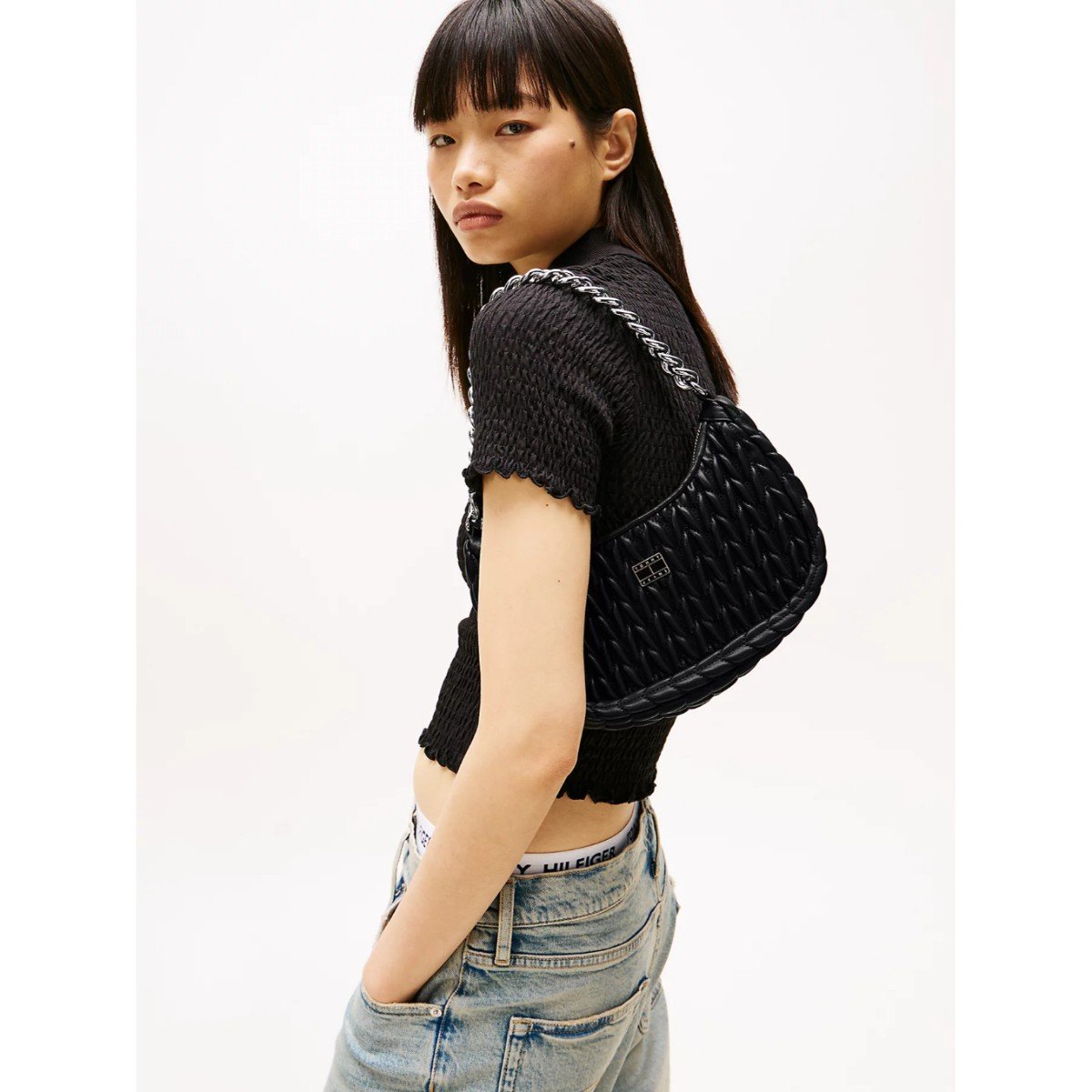 168552-0-th-aw0aw17302-tjw-iconic-shoulder-quilted-kadin-canta-01f35ffe0aef Th Aw0aw17302 Tjw Iconıc Shoulder Quılted Kadın Çanta – SİYAH - Görsel 1