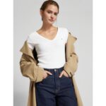 Th Dw0dw17385 Tjw Slım Essentıal Rıb V Ss Kadın Tshirt – BEYAZ