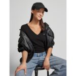 Th Dw0dw17385 Tjw Slım Essentıal Rıb V Ss Kadın Tshirt – SİYAH